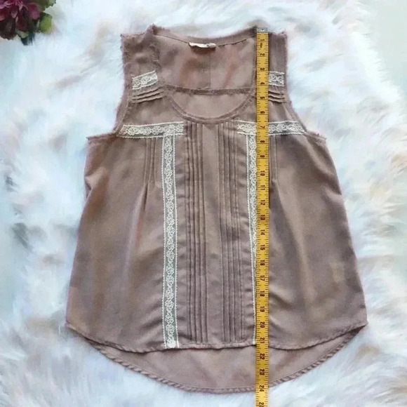 Lush Blush Tank Top with Lace Detail - Picture 3 of 8